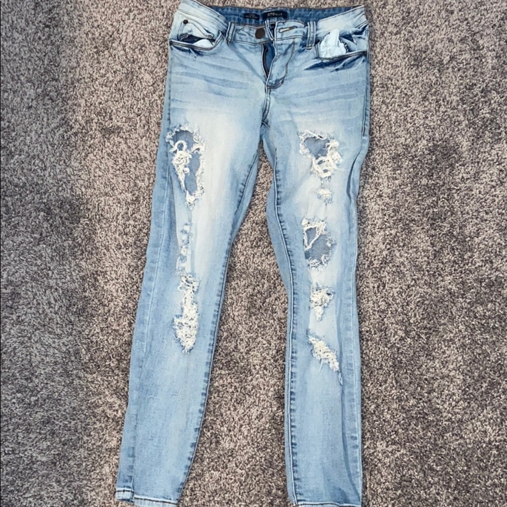 Skinny Destroyed Blue Jeans